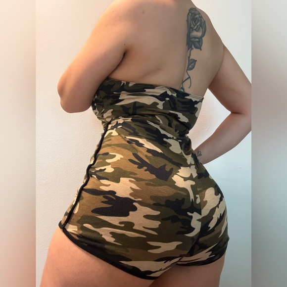 Camouflage Strapless Romper - Picture 4 of 4